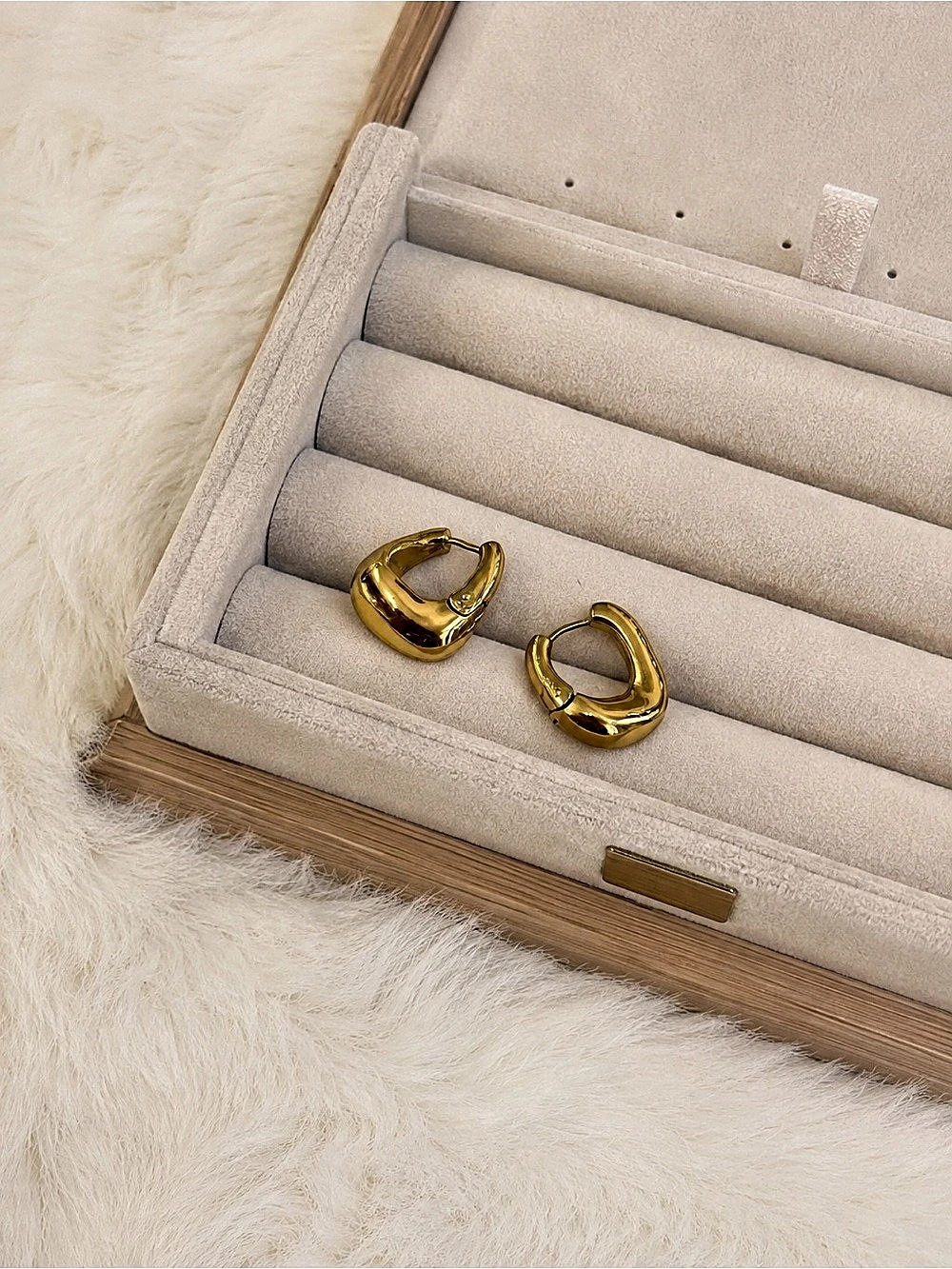 Elegant 316L Stainless Steel 18K PVD Gold Huggie Hoop Earrings